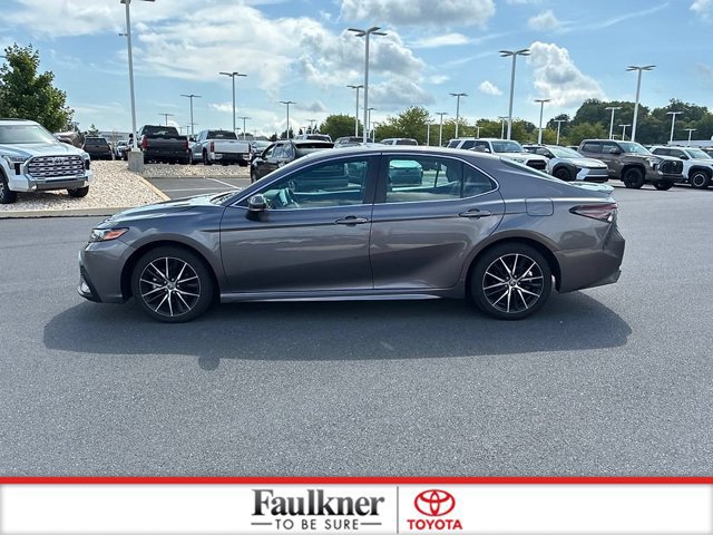 Used 2024 Toyota Camry SE FWD image 12