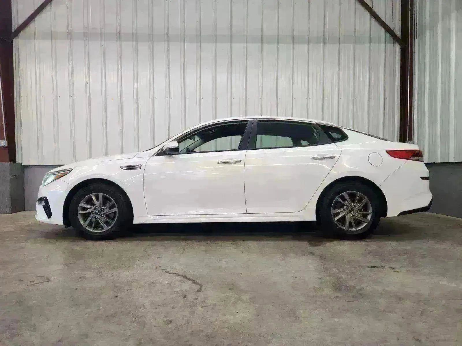Used 2020 Kia Optima LX image 12