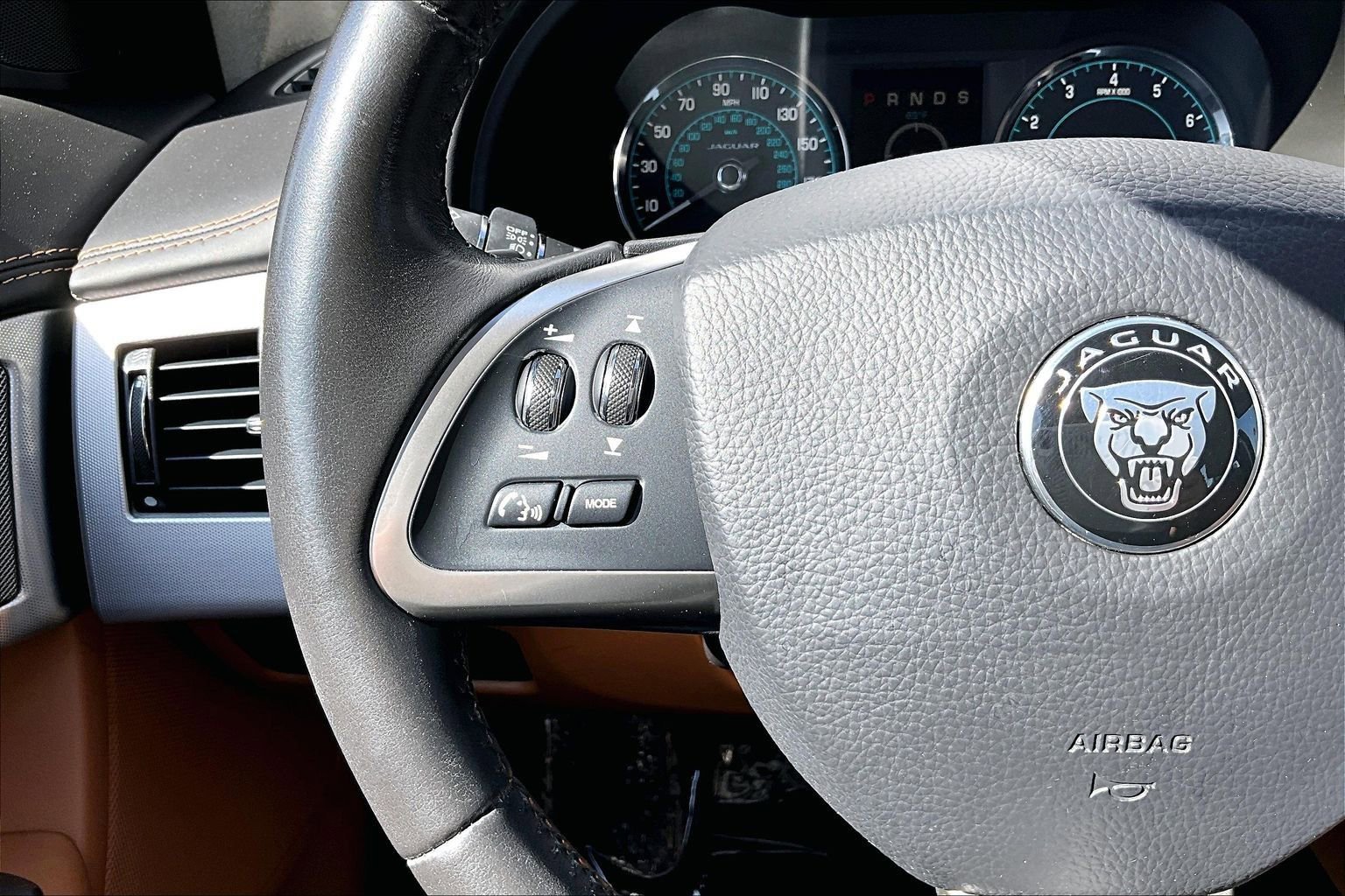 Used 2015 Jaguar XF Portfolio RWD image 18
