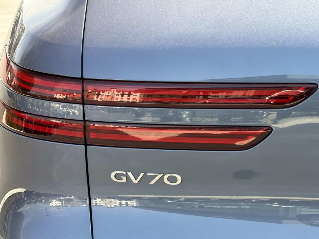 New 2026 Genesis GV70 2.5T Select AWD/4WD image 17