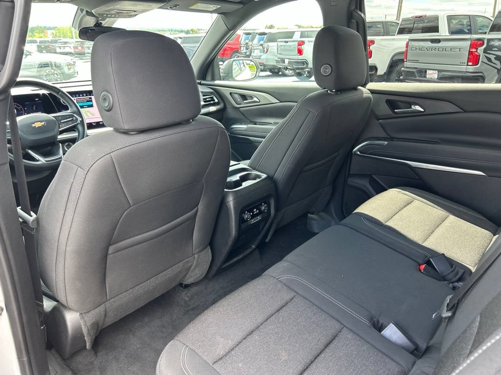 Used 2025 Chevrolet Traverse LT w/ Sun and Wheel Package AWD/4WD image 35