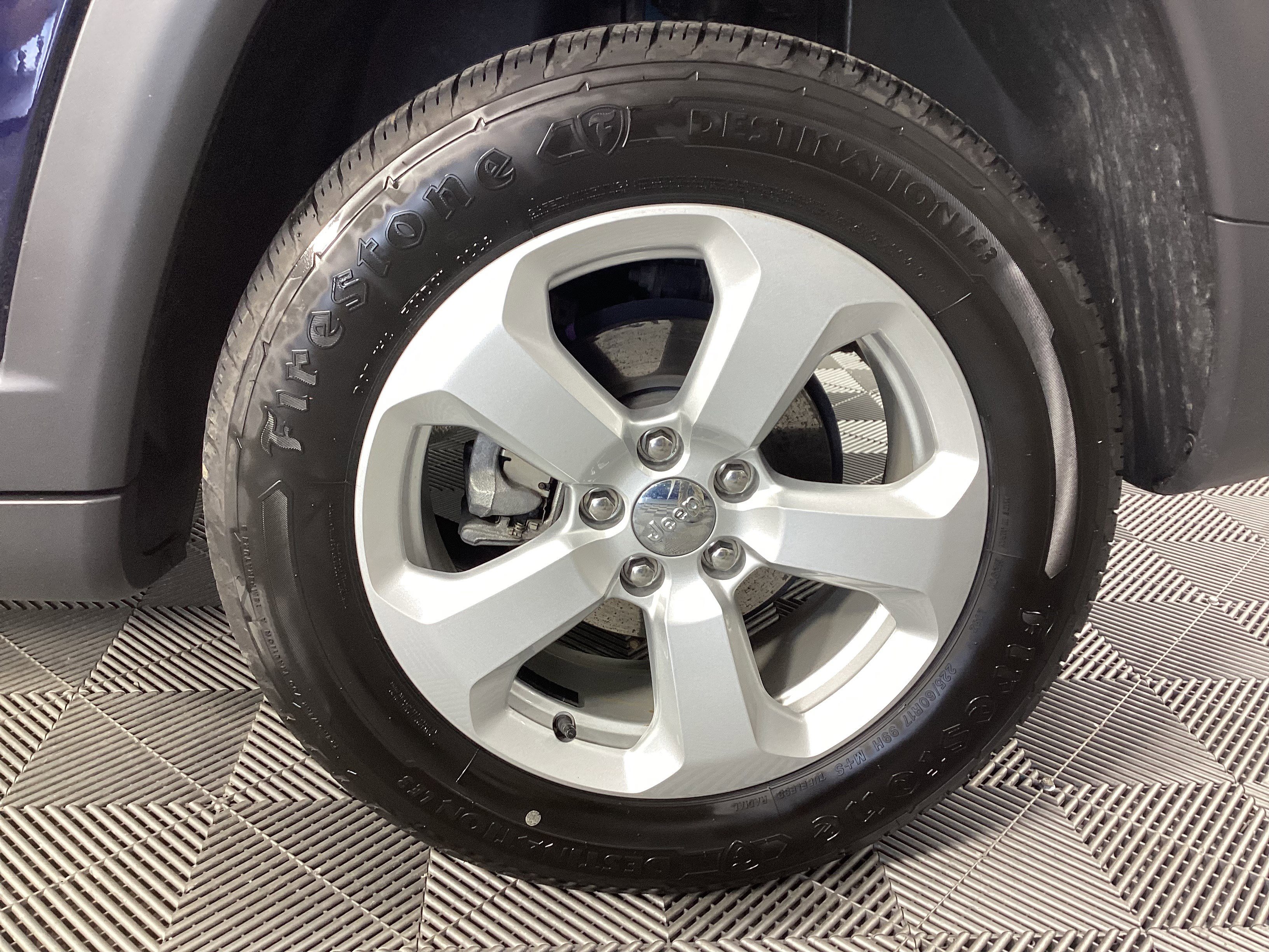 Used 2019 Jeep Compass Latitude image 11