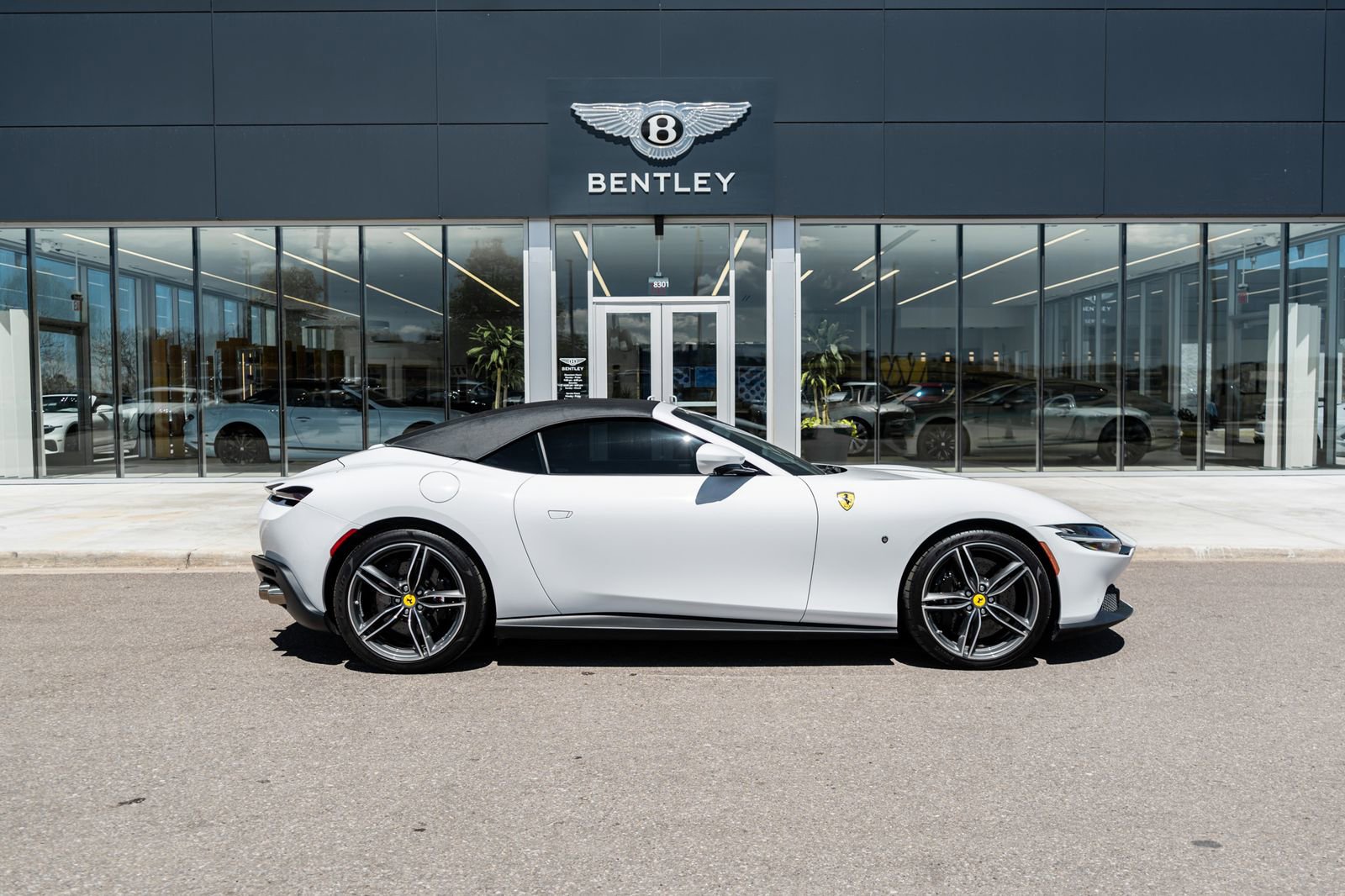 Used 2024 Ferrari Roma Spider RWD image 14