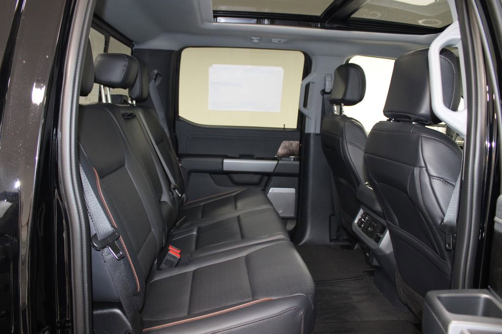 New 2026 Ford F250 Lariat w/ Black Appearance Package image 33