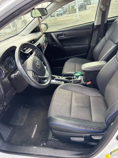 Used 2017 Toyota Corolla image 3