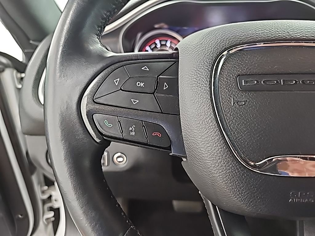 Used 2015 Dodge Challenger SXT image 23