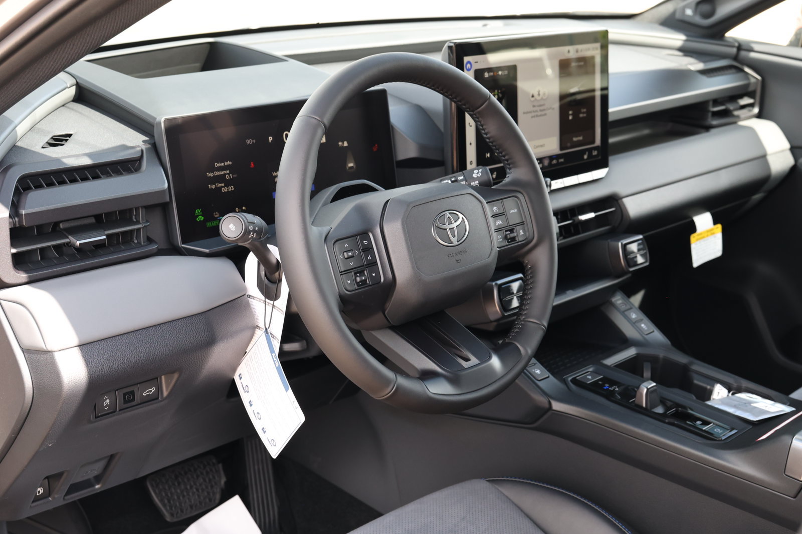New 2026 Toyota RAV4 XSE w/ Panoramic Sun Roof Package AWD/4WD image 13