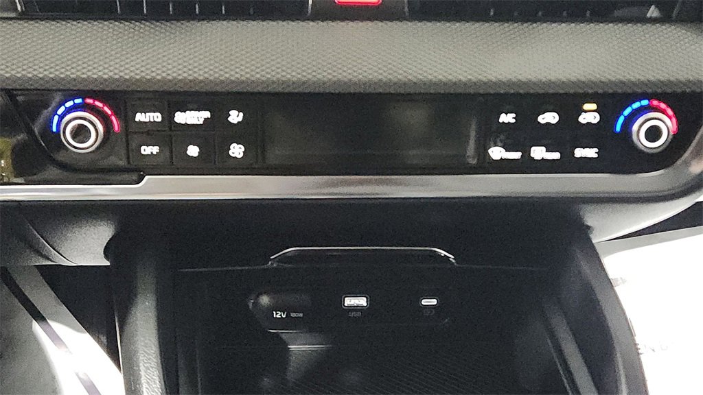 Used 2024 Kia Sportage LX image 22