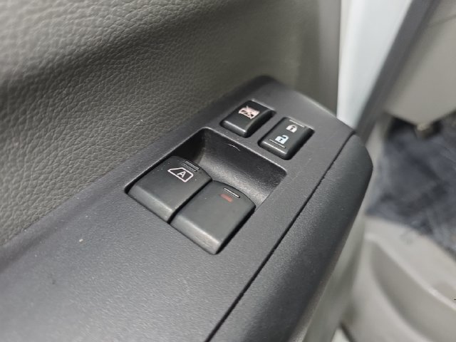 Used 2018 Nissan NV 2500 S w/ Rear Door Glass Package RWD image 23