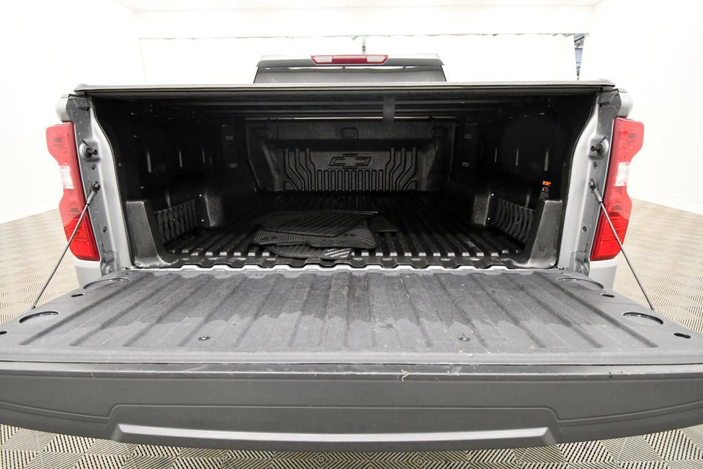 Used 2023 Chevrolet Silverado 1500 LT AWD/4WD image 7