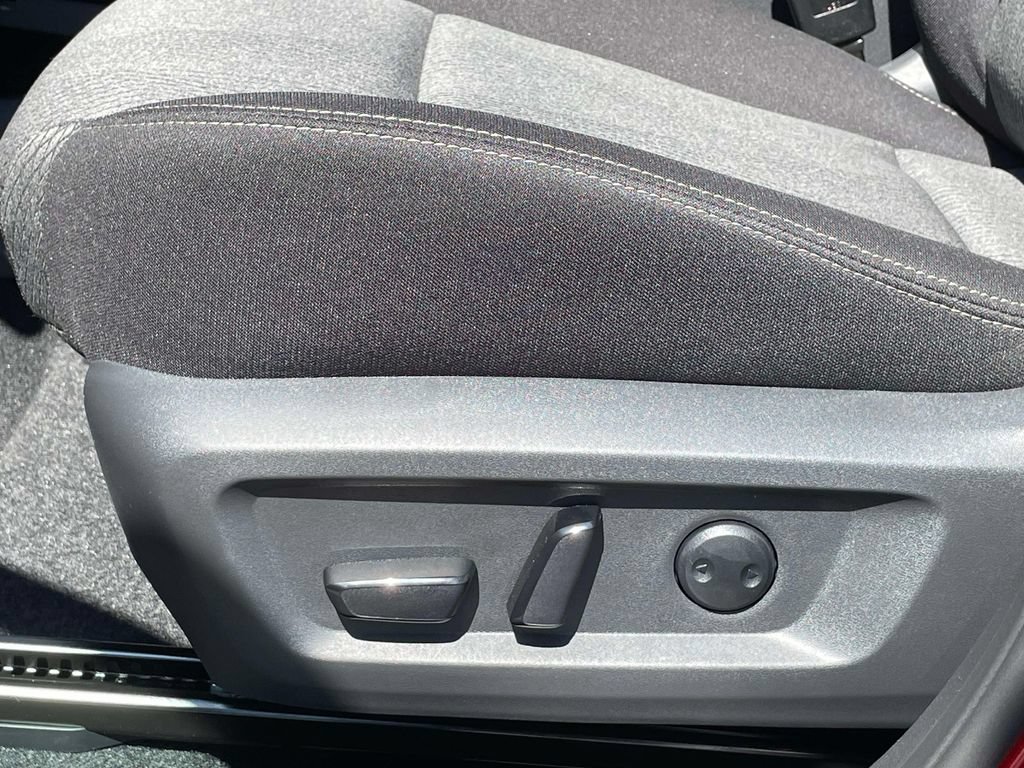 New 2026 Nissan Rogue SV FWD image 16