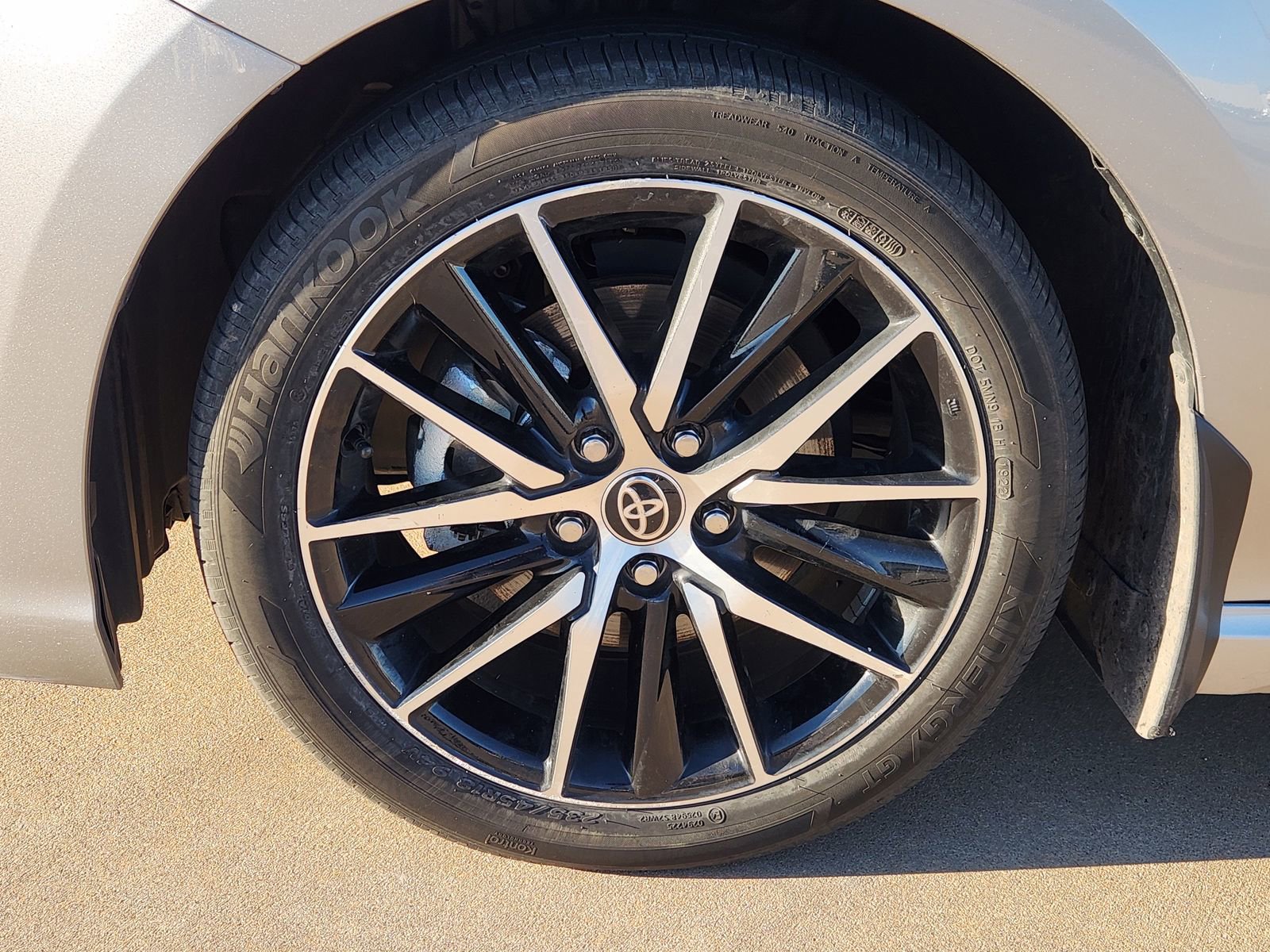 Used 2023 Toyota Camry SE image 14