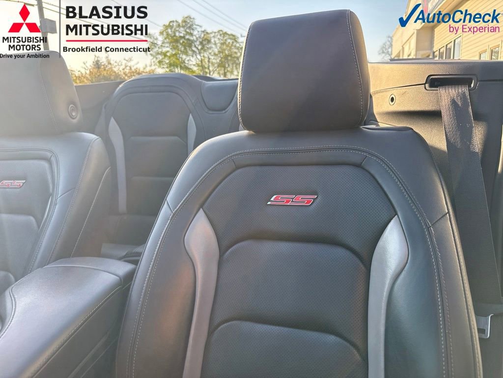 Used 2020 Chevrolet Camaro SS RWD image 15