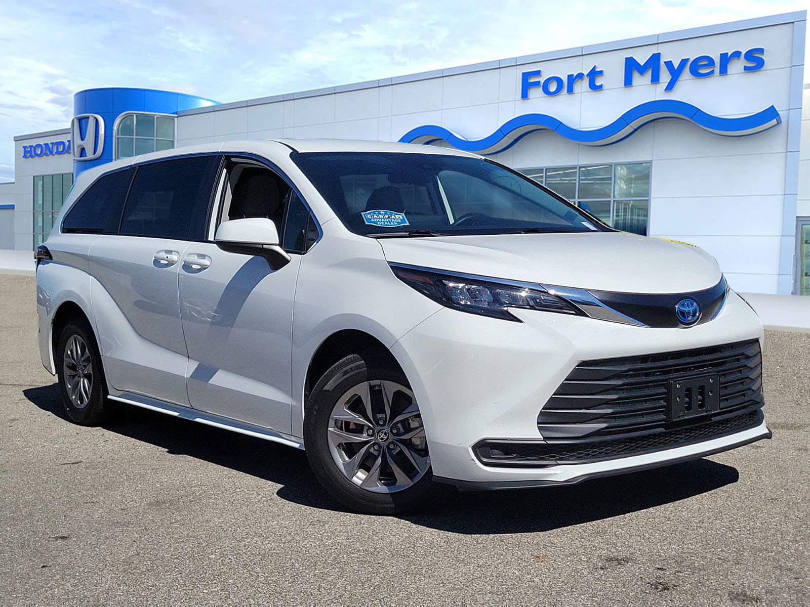 Used 2024 Toyota Sienna LE