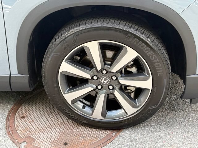 Used 2023 Honda Pilot Touring image 11