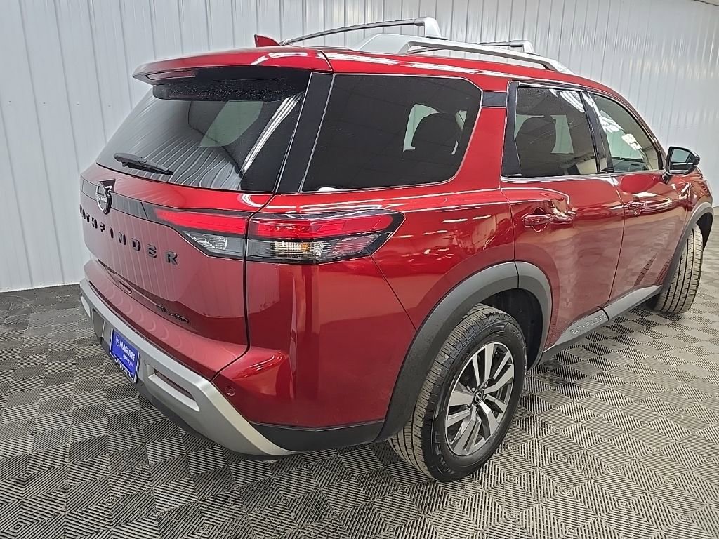 Used 2023 Nissan Pathfinder SL w/ Lighting Package (N92) image 10