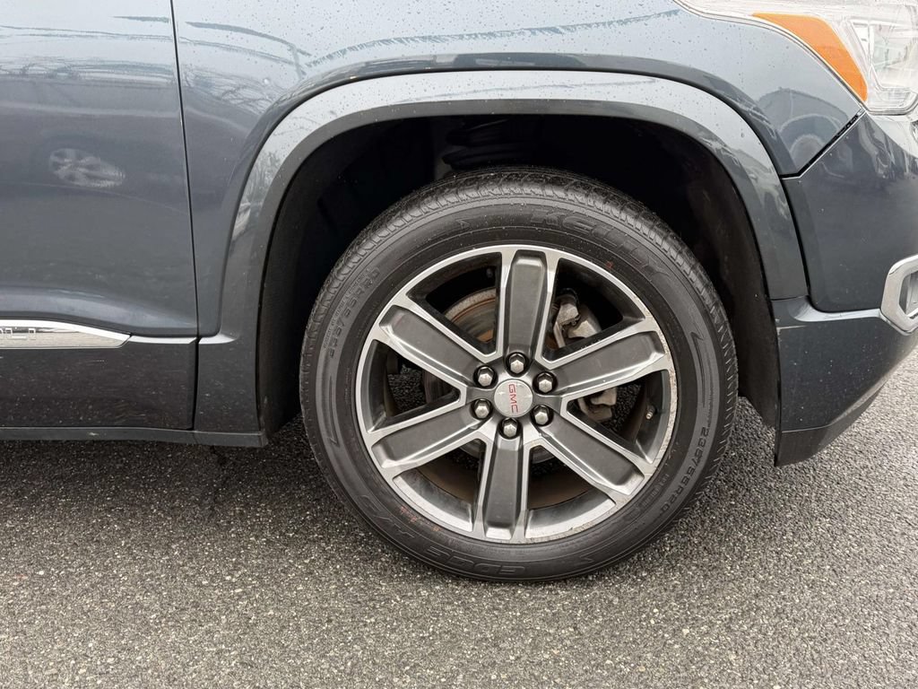 Used 2019 GMC Acadia Denali w/ Technology Package AWD/4WD image 9