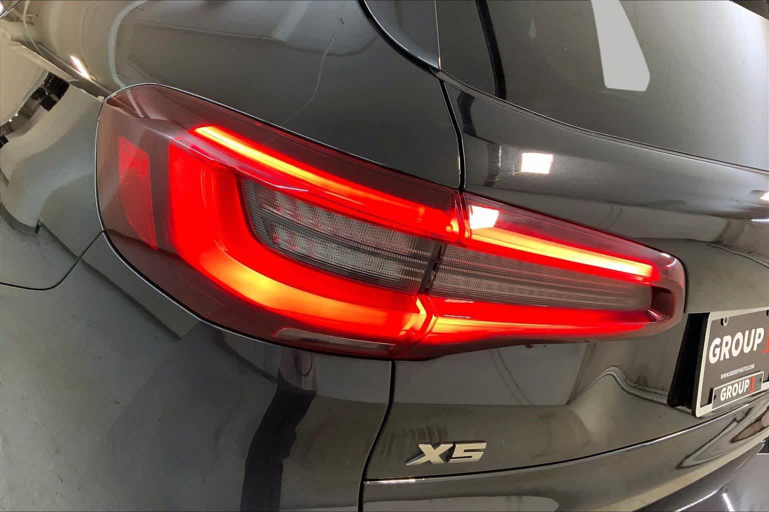 Used 2022 BMW X5 M50i w/ Premium Package AWD/4WD image 28