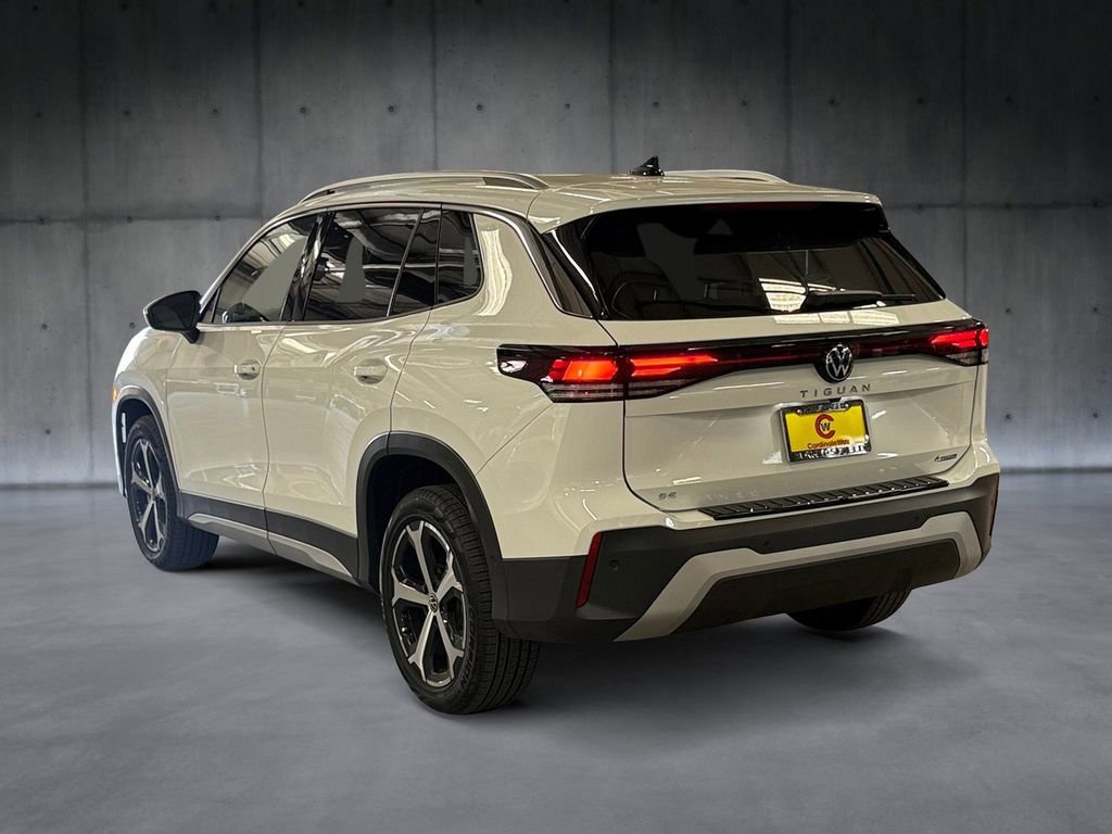 New 2026 Volkswagen Tiguan SE AWD/4WD image 3