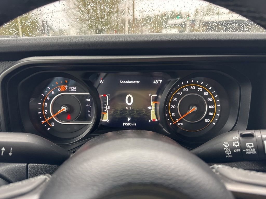 Used 2025 Jeep Wrangler Unlimited Rubicon image 22