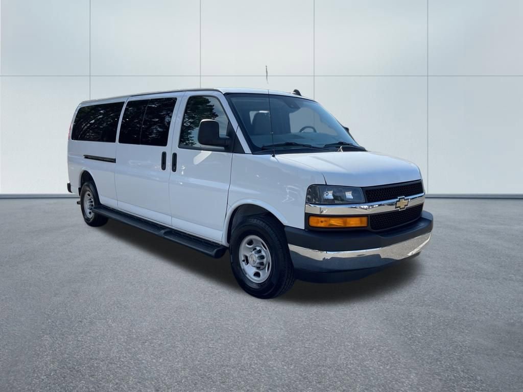 Used 2023 Chevrolet Express 3500 LT w/ LT Preferred Equipment Group image 4
