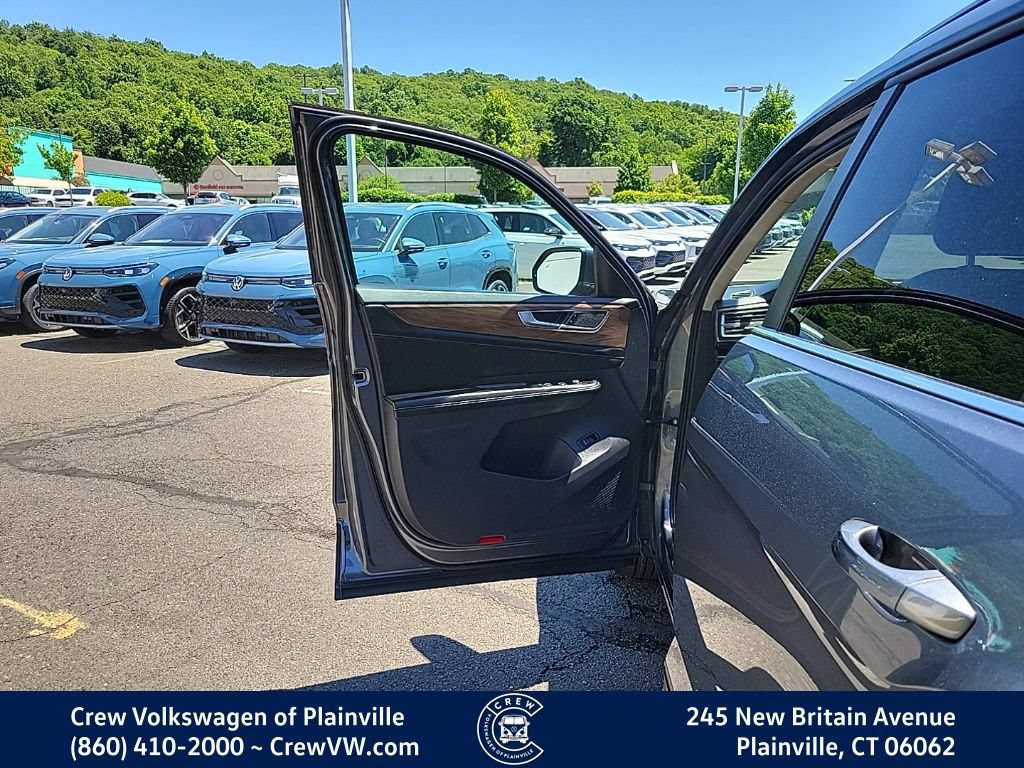 Certified 2024 Volkswagen Atlas SE AWD/4WD image 37