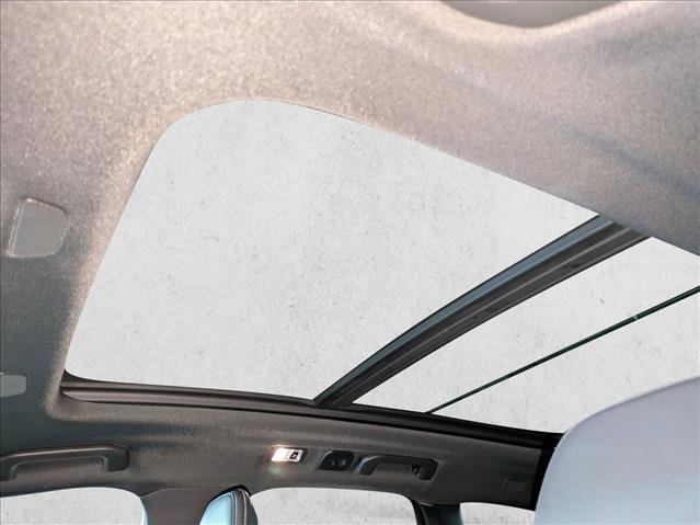 Used 2021 Volvo XC60 T8 R-Design w/ Advanced Package image 18