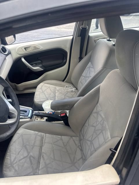 Used 2012 Ford Fiesta SE FWD image 17