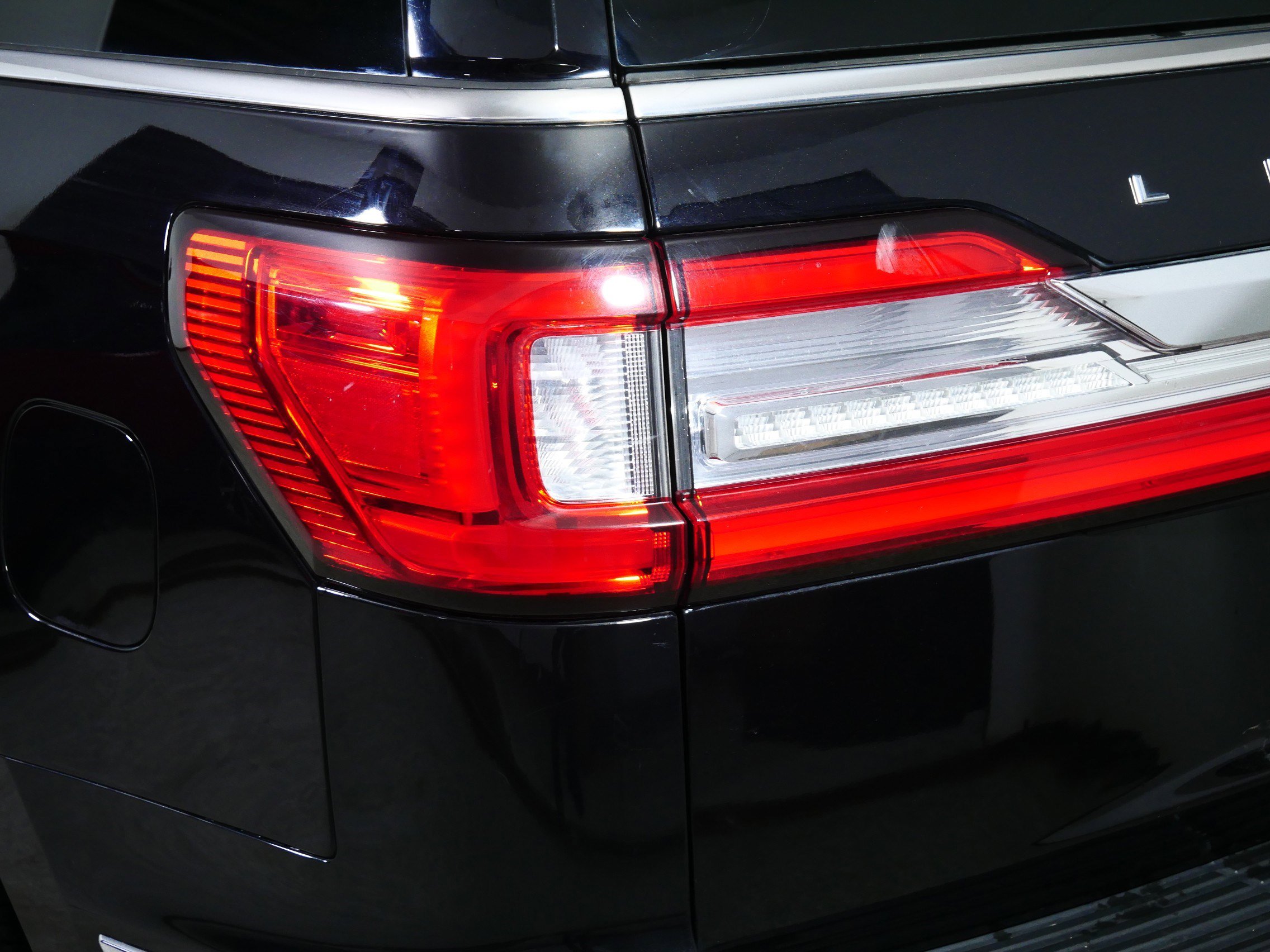 Used 2020 Lincoln Navigator Reserve w/ Equipment Group 208A Reserve image 17