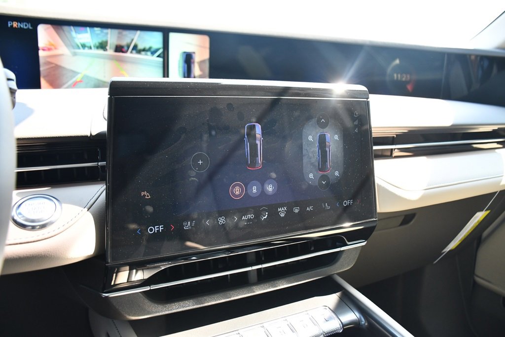 New 2025 Lincoln Nautilus Reserve w/ Jet Appearance Package image 27