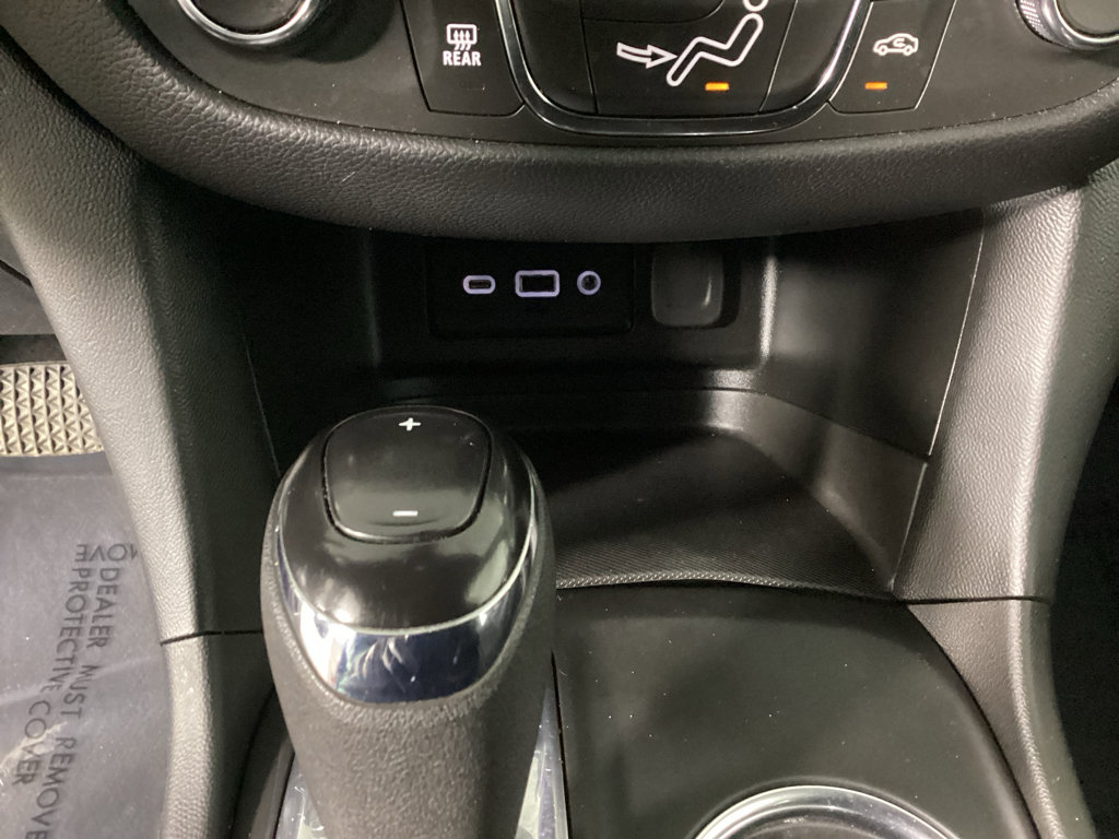 Used 2021 Chevrolet Equinox LT w/ LPO, Cargo Package image 25