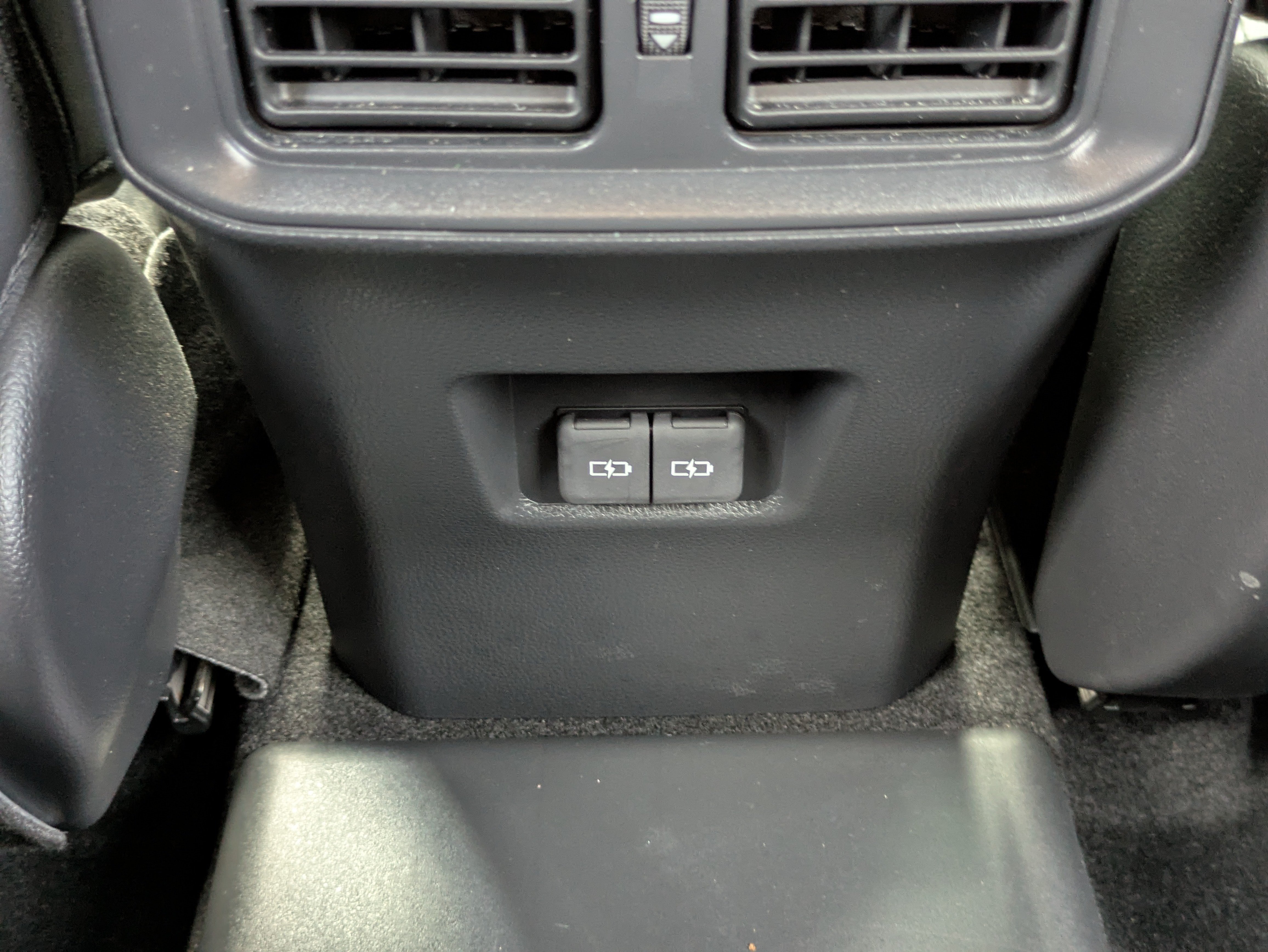 Used 2024 Toyota RAV4 XSE w/ Weather Package AWD/4WD image 35