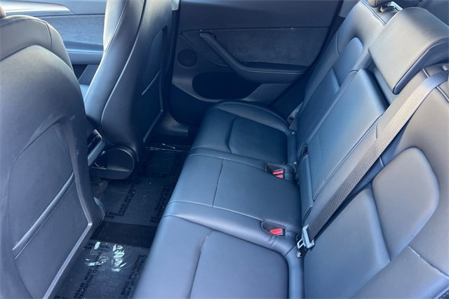 Used 2023 Tesla Model Y Performance image 13