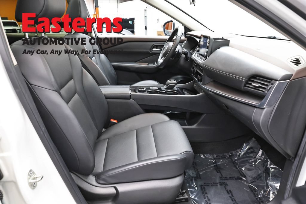 Used 2023 Nissan Rogue SV w/ SV Premium B Package AWD/4WD image 25