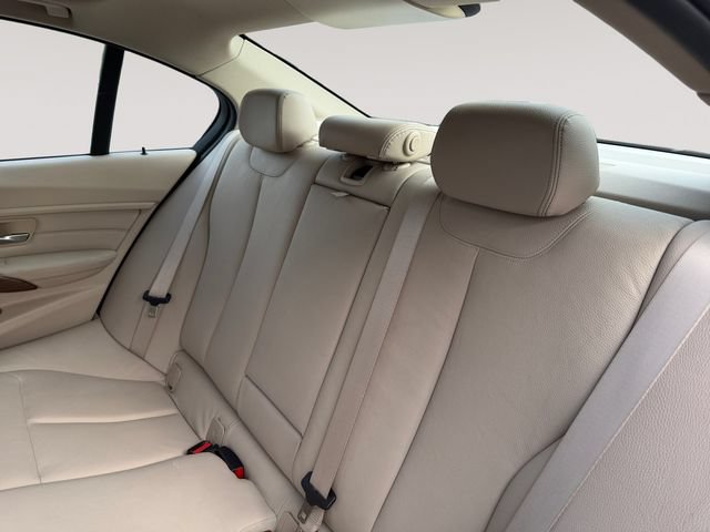 Used 2013 BMW 335i xDrive Sedan AWD/4WD image 13