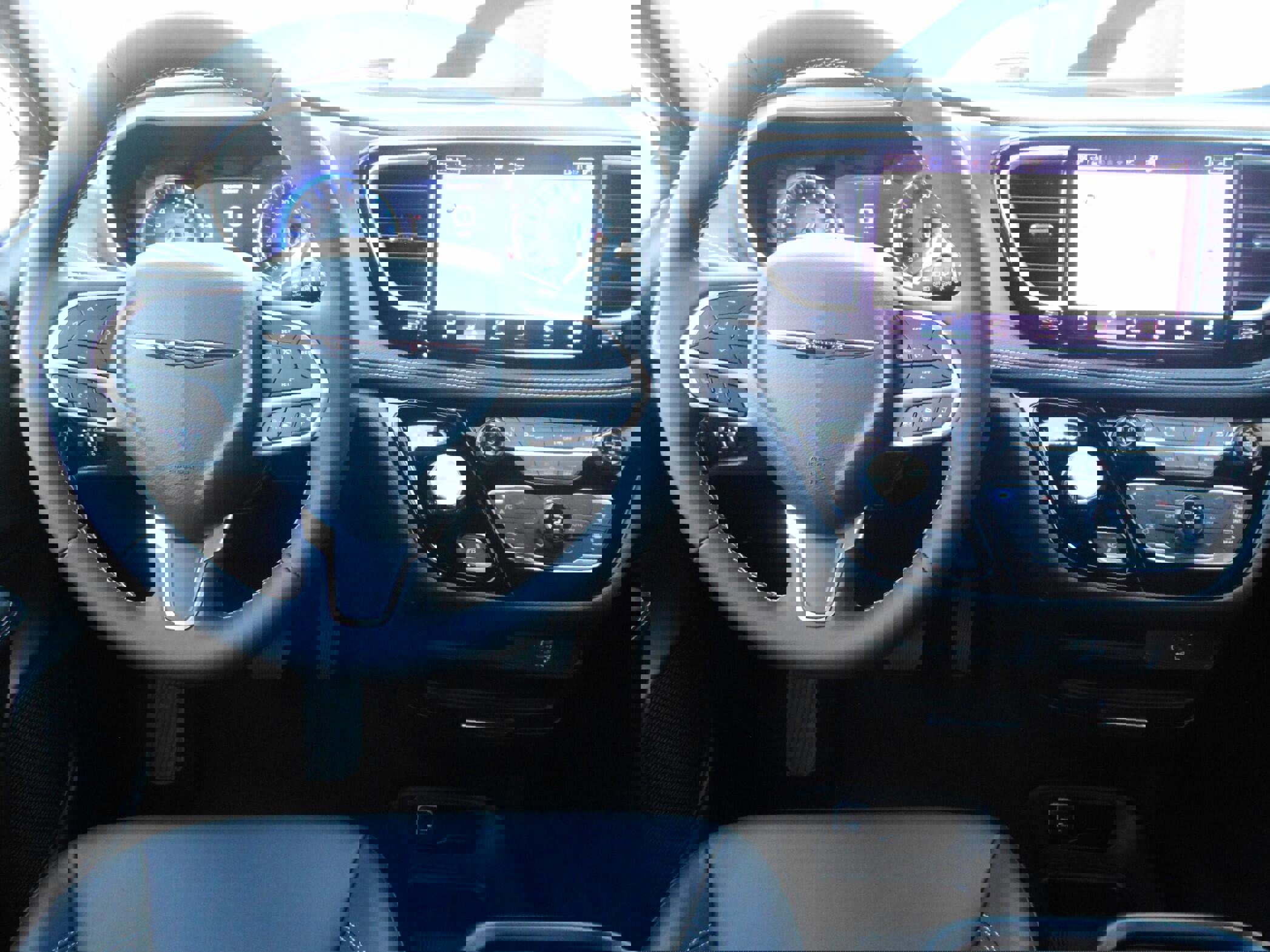 New 2026 Chrysler Pacifica Select image 4