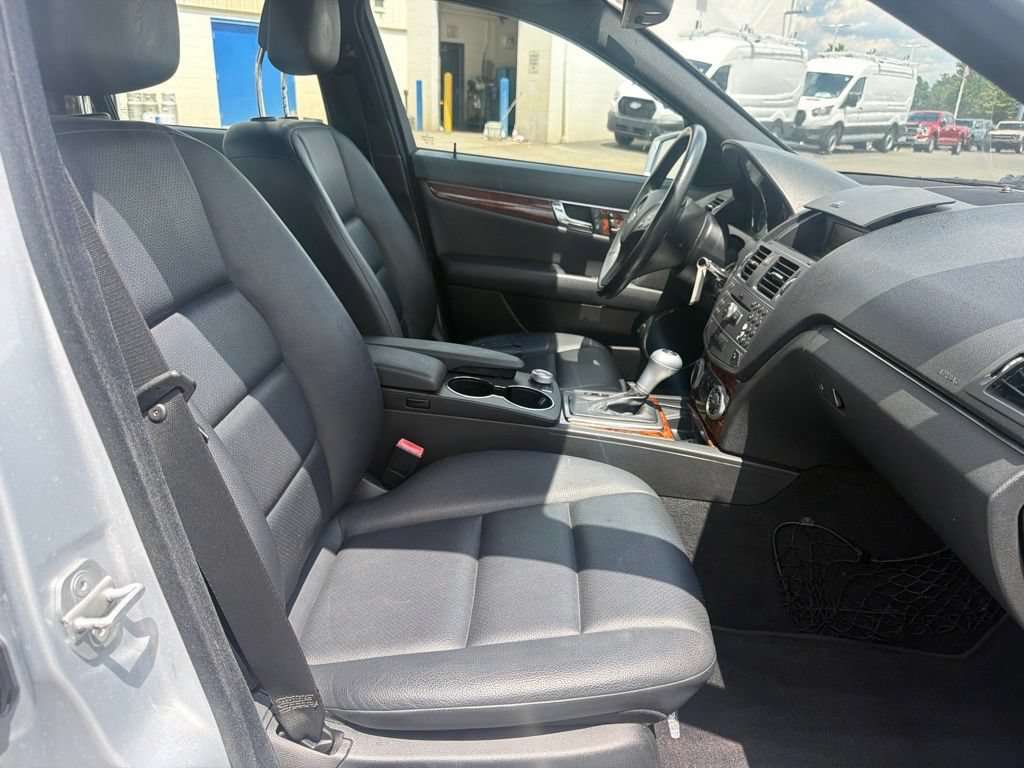 Used 2011 Mercedes-Benz C 300 4MATIC Sedan image 37