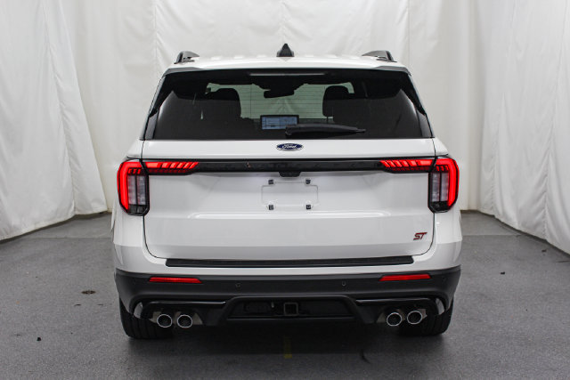 Certified 2025 Ford Explorer ST AWD/4WD image 6