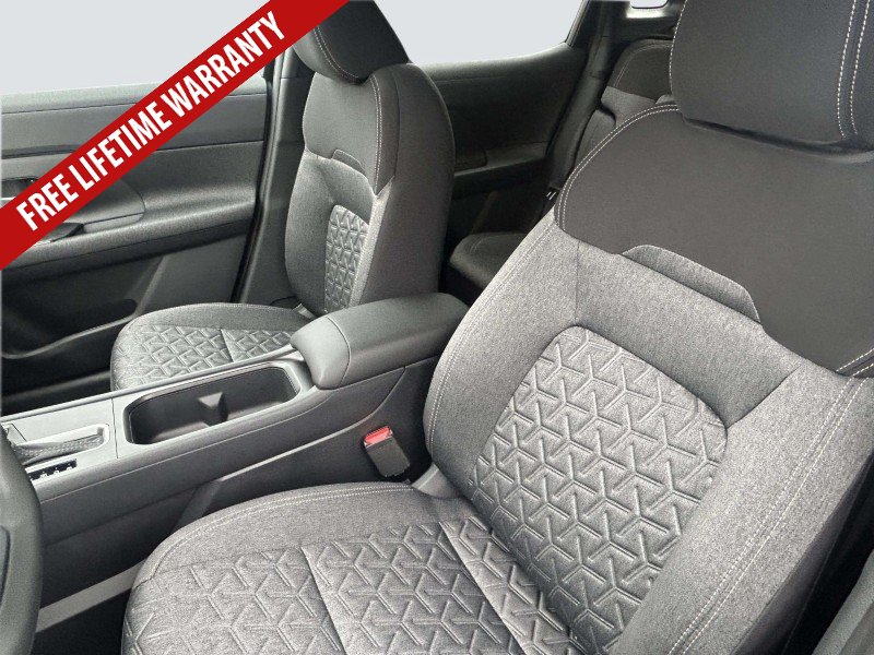 New 2026 Nissan Kicks SV w/ SV Premium Package FWD image 17
