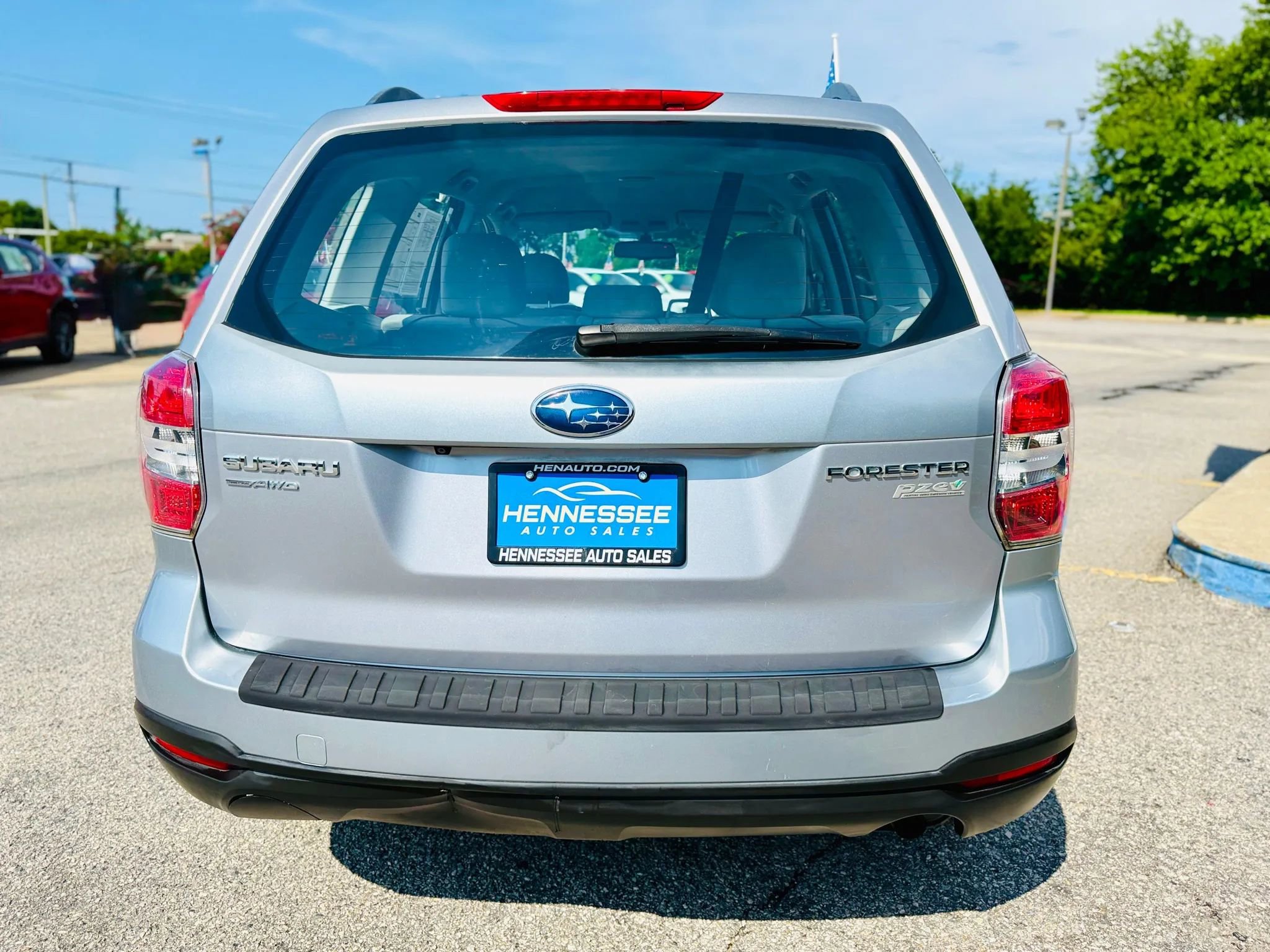Used 2015 Subaru Forester 2.5i w/ Alloy Wheel Package image 3