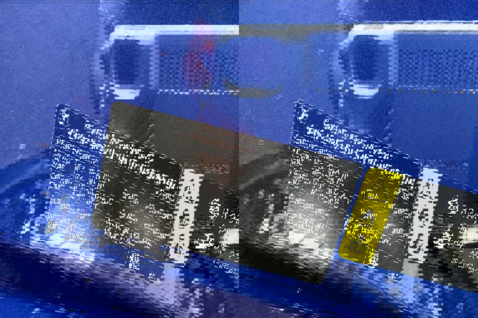 Certified 2025 BMW 330i Sedan w/ M Sport Package RWD image 32