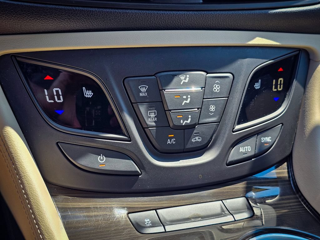 Used 2020 Buick Envision Premium AWD/4WD image 28