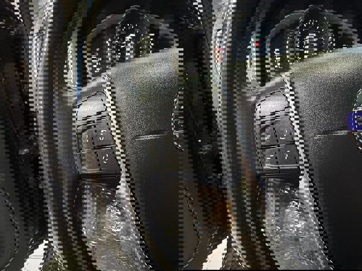 Used 2018 Volvo V60 T5 Cross Country w/ Convenience Package image 37