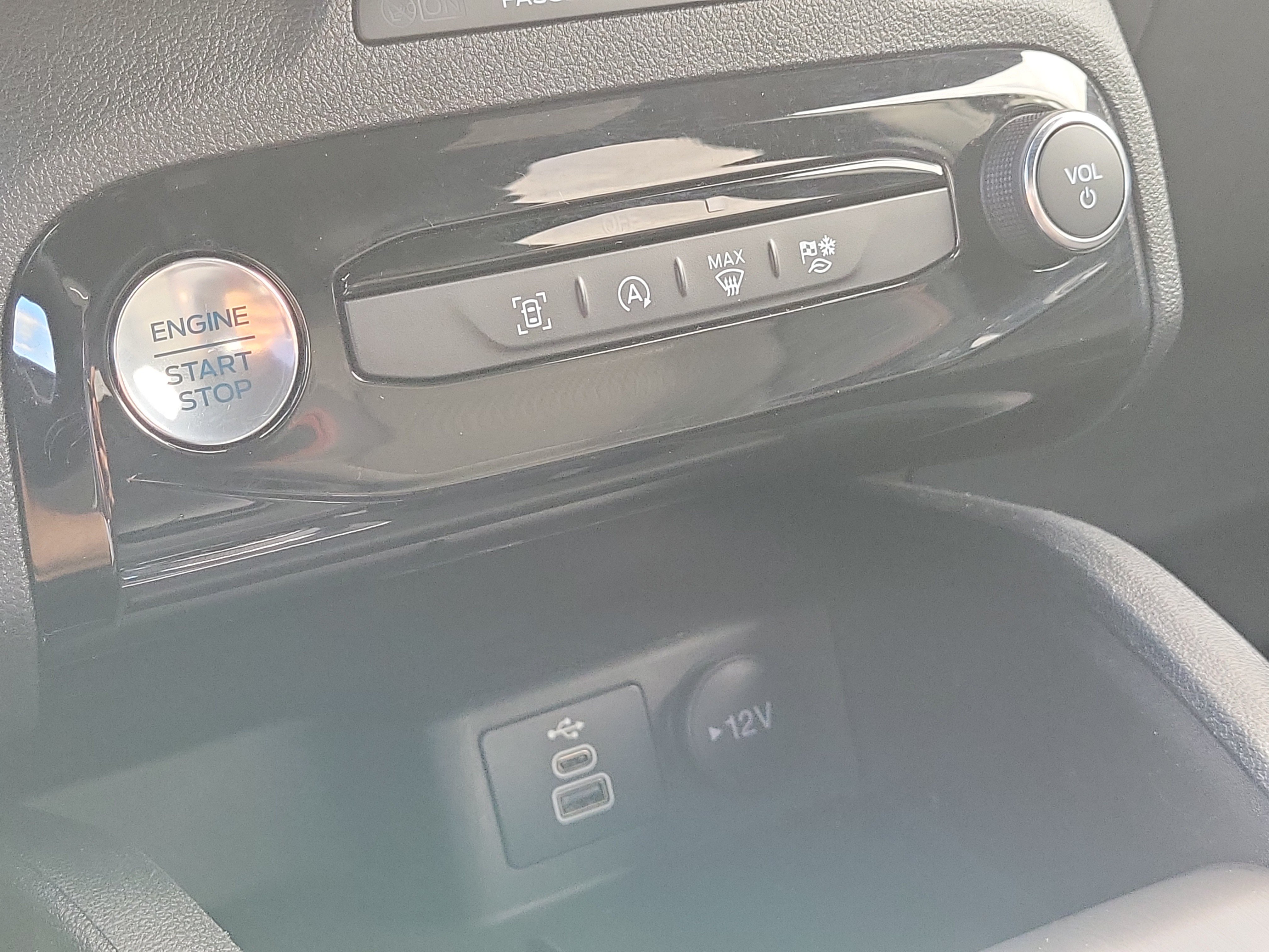 Used 2024 Ford Escape ST-Line w/ Tech Pack #1 FWD image 26