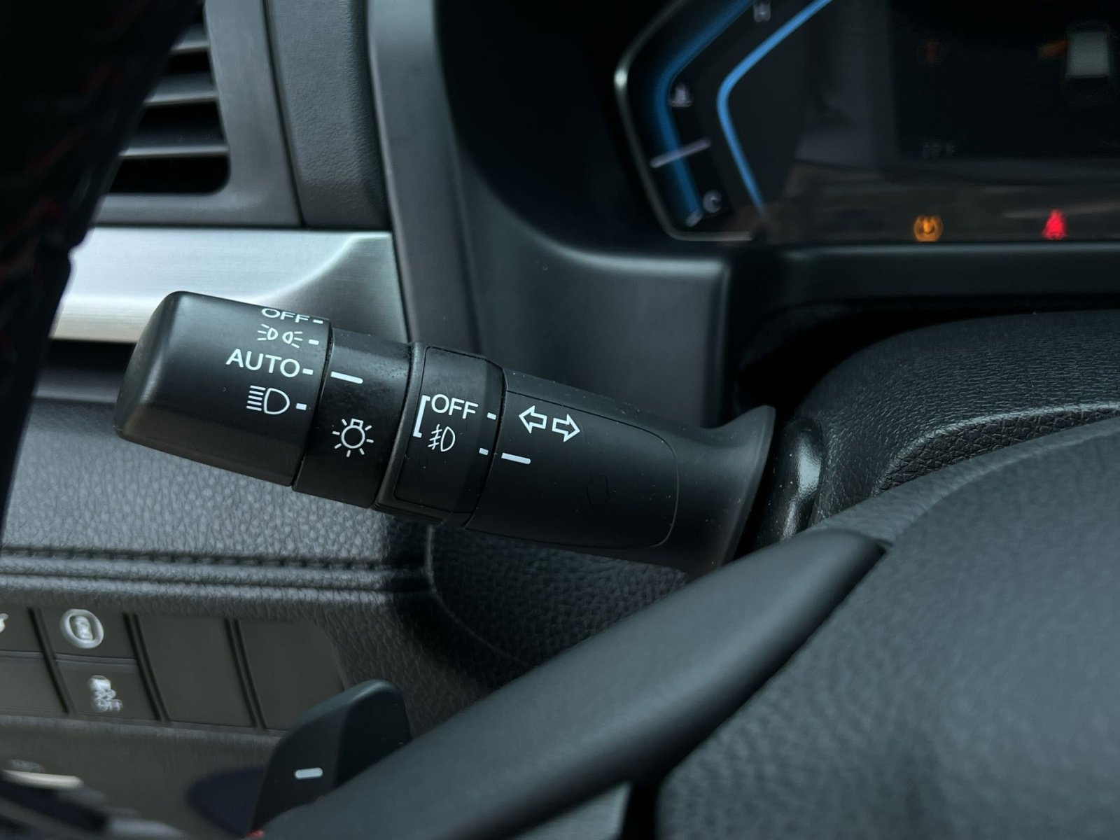 Used 2024 Honda Odyssey Sport image 35