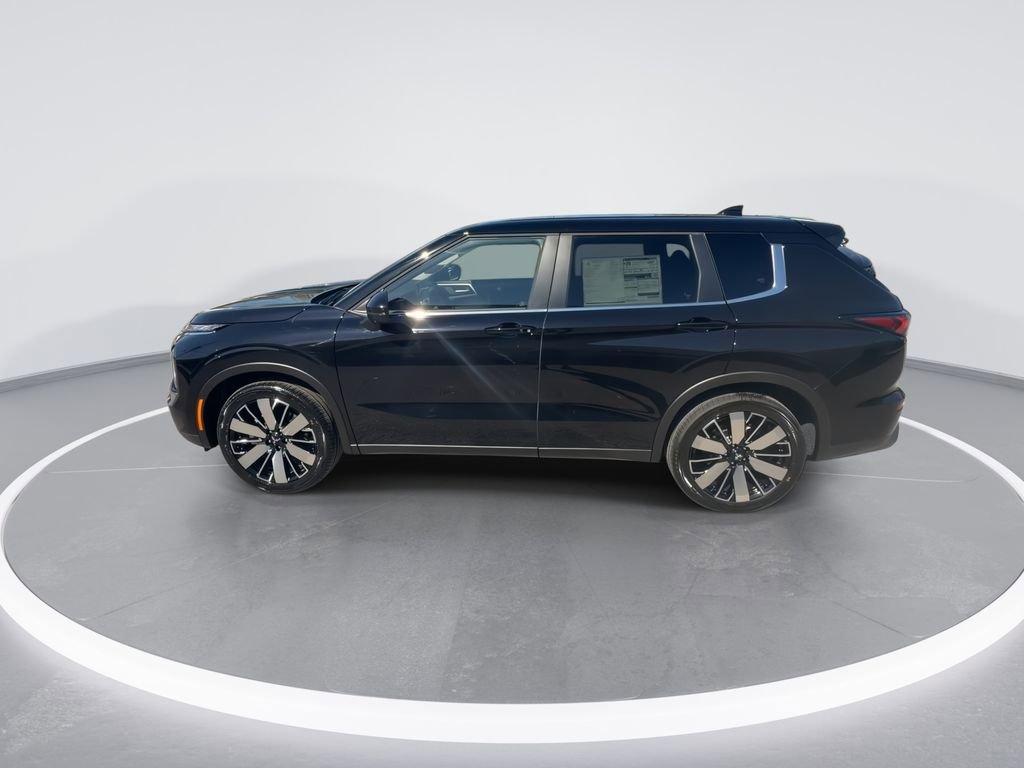 New 2026 Mitsubishi Outlander SE image 5