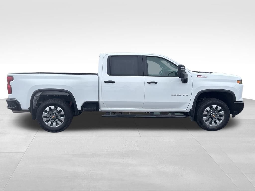 Used 2025 Chevrolet Silverado 2500 Custom w/ Custom Value Package image 8