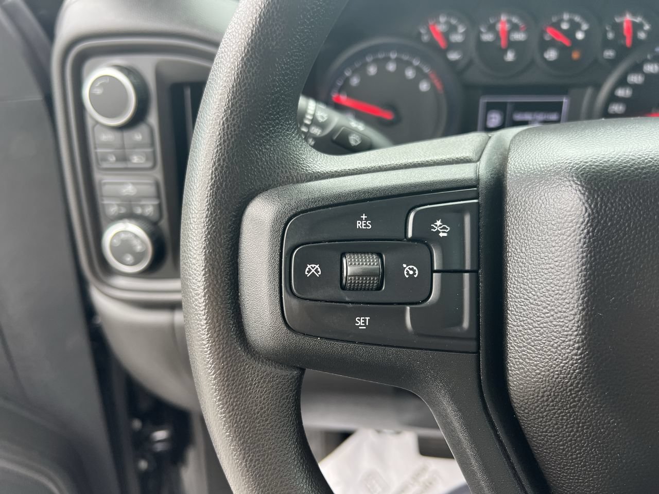 Used 2023 Chevrolet Silverado 1500 Custom AWD/4WD image 19