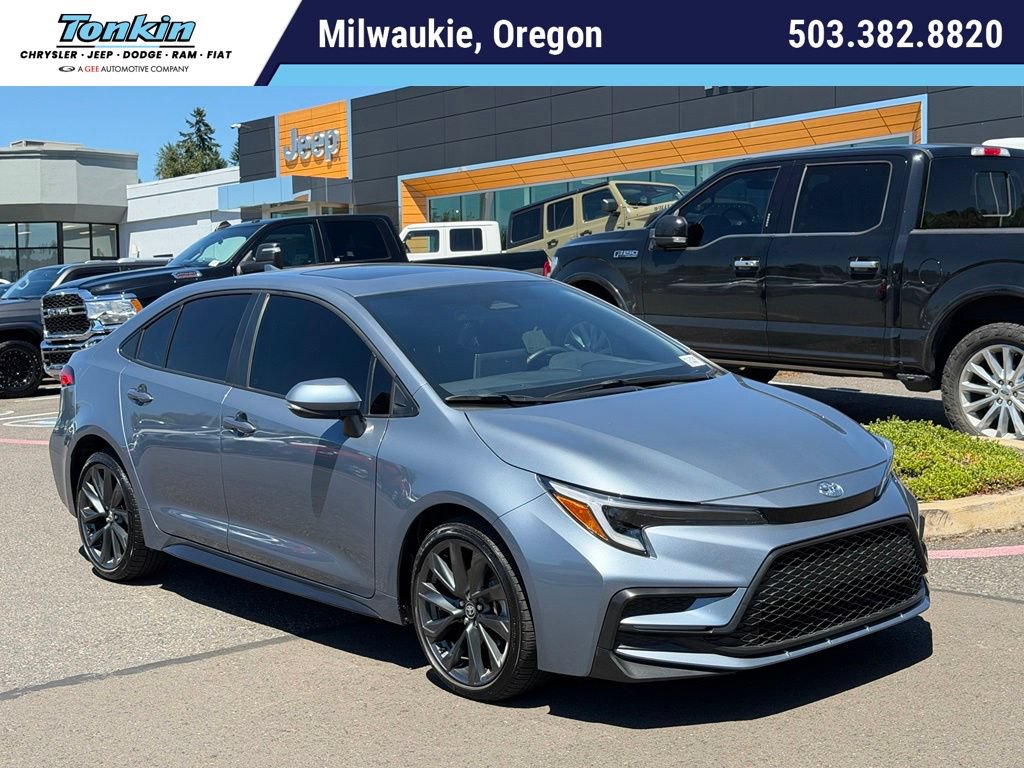 Used 2025 Toyota Corolla SE w/ SE Premium Package