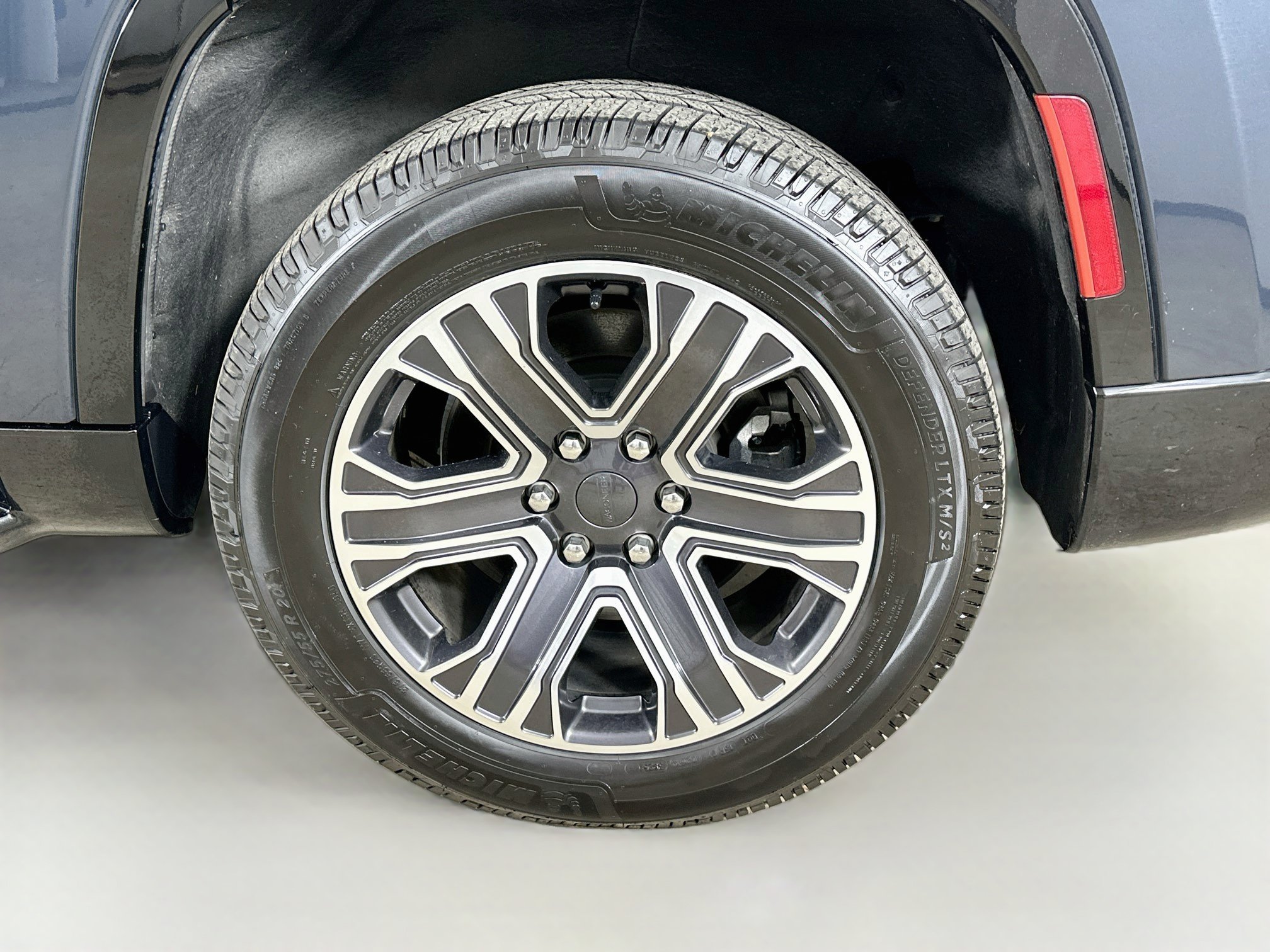 Certified 2023 Jeep Wagoneer 4WD w/ Premium Group I image 41